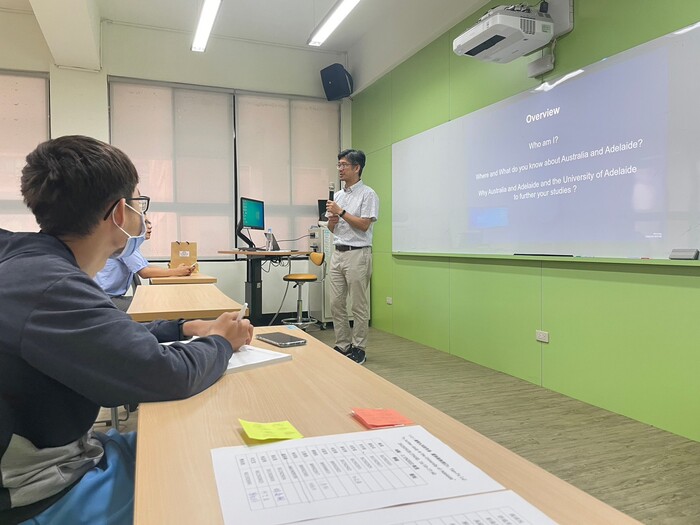 [活動成果照片] 112-1機電系英語角落-To further study at the University of Adelaide圖片