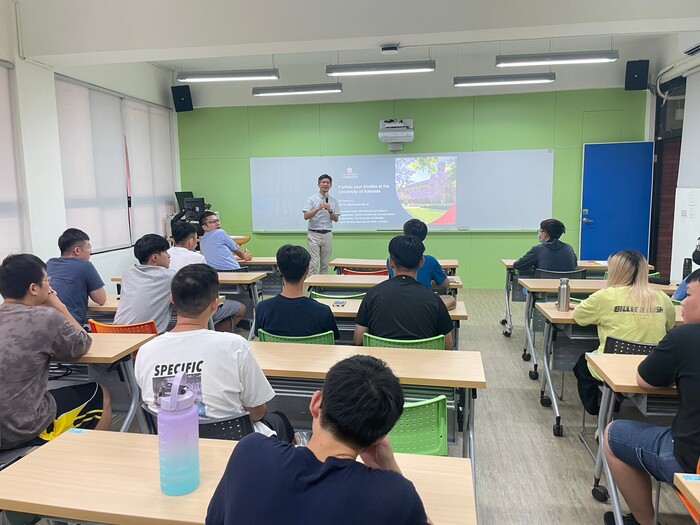 [活動成果照片] 112-1機電系英語角落-To further study at the University of Adelaide圖片