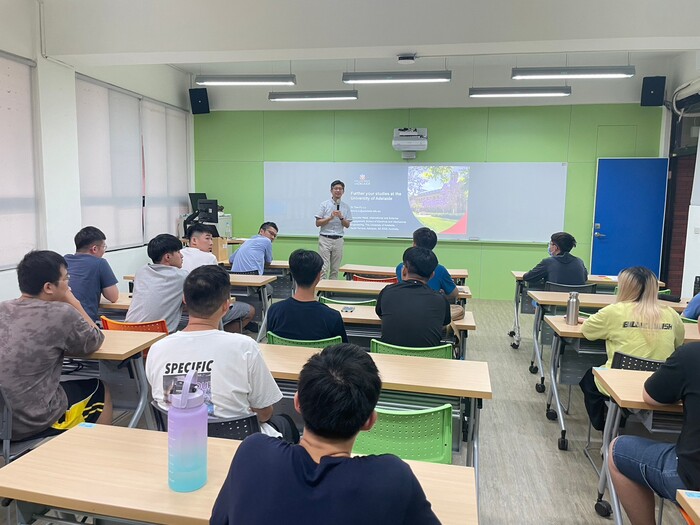 [活動成果照片] 112-1機電系英語角落-To further study at the University of Adelaide圖片