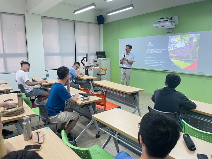 [活動成果照片] 112-1機電系英語角落-To further study at the University of Adelaide圖片