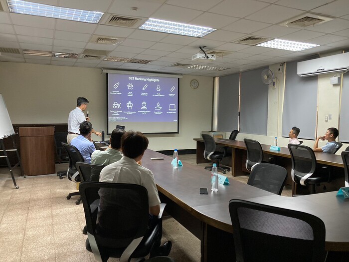 [活動成果照片] 112-1機電系英語角落-To further study at the University of Adelaide圖片
