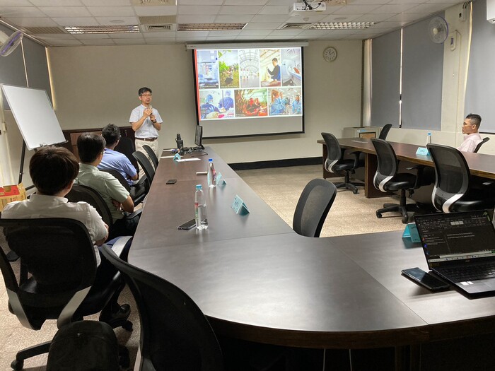 [活動成果照片] 112-1機電系英語角落-To further study at the University of Adelaide圖片