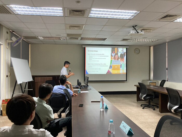 [活動成果照片] 112-1機電系英語角落-To further study at the University of Adelaide圖片