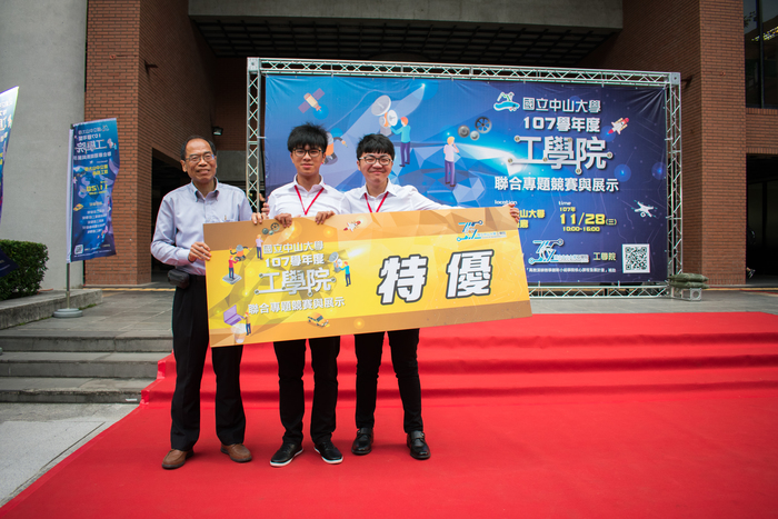 107年度專題成果展圖片