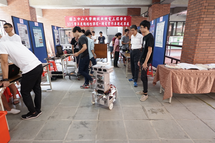 105學年度專題製作成果照片圖片
