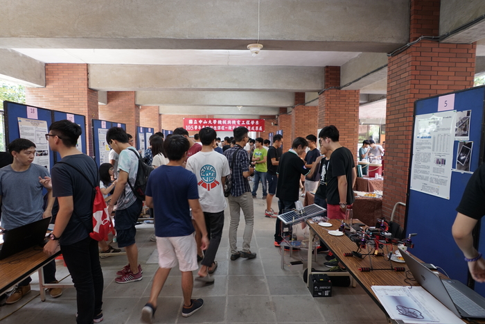105學年度專題製作成果照片圖片
