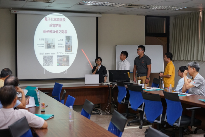 105學年度專題製作成果照片圖片