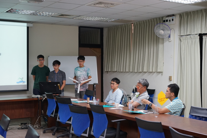 105學年度專題製作成果照片圖片