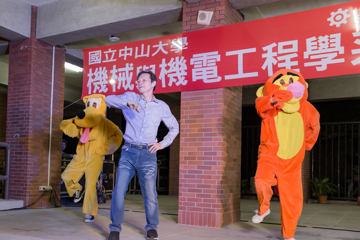 1091216中山機電研究生聖誕晚會圖片
