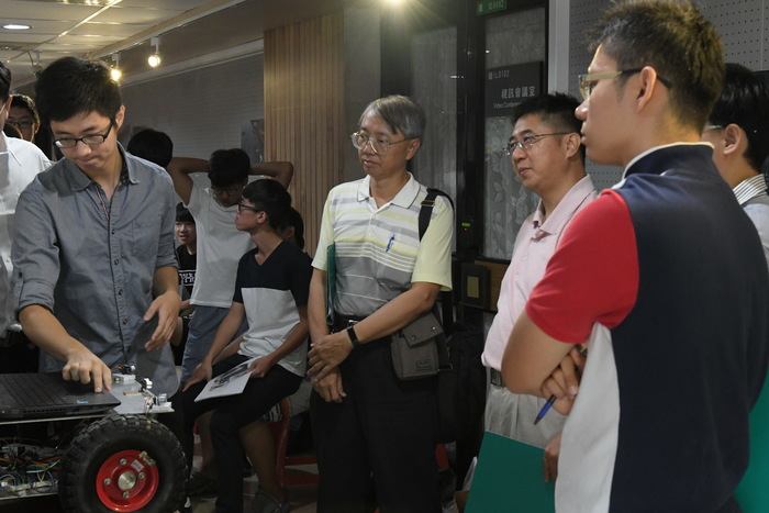 106學年度專題成果展照片圖片