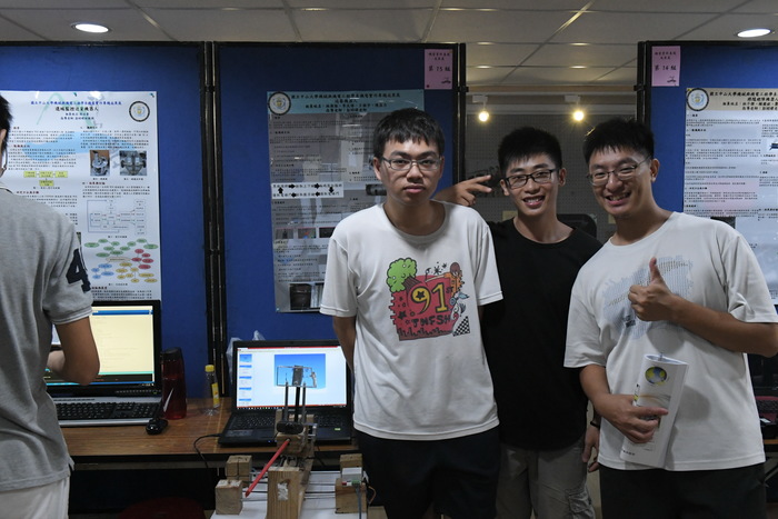 106學年度專題成果展照片圖片