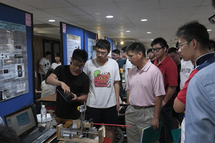 106學年度專題成果展照片圖片